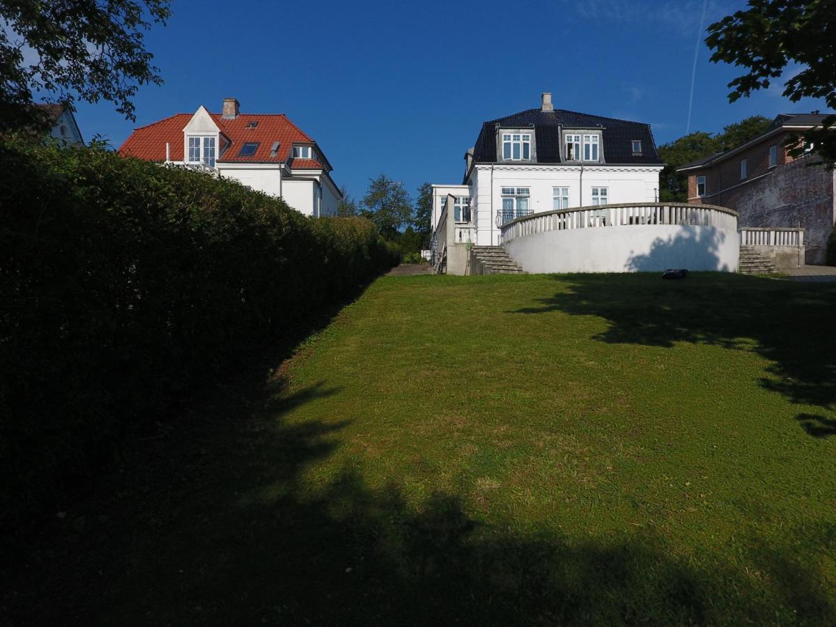 Aday - Villa Firenze - 2 Bedrooms Bright Apartment Aalborg Exterior photo